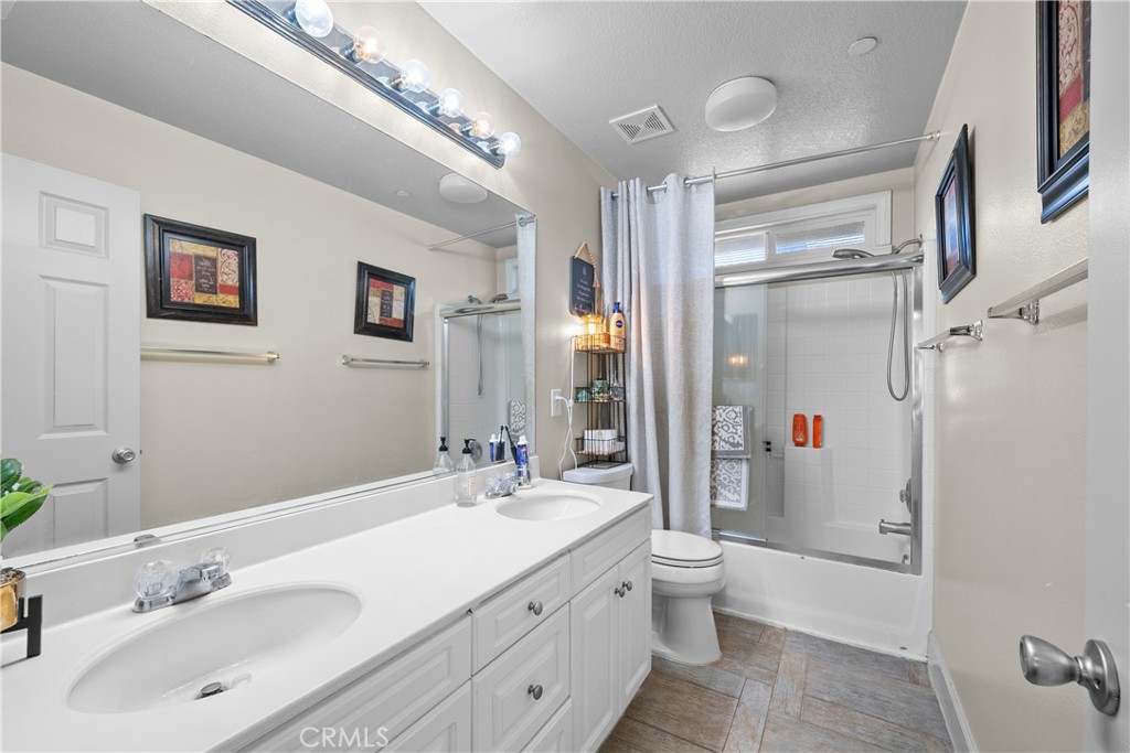 7925 Hemingway Court