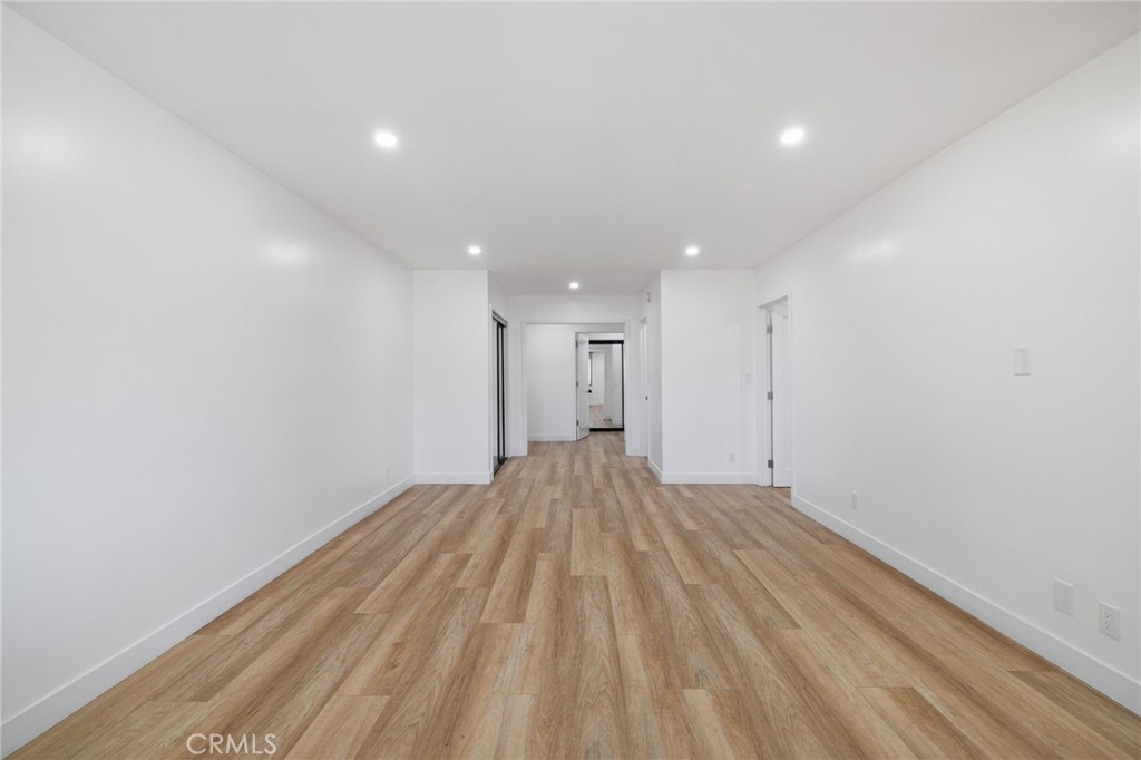 17000 Burbank Boulevard 101