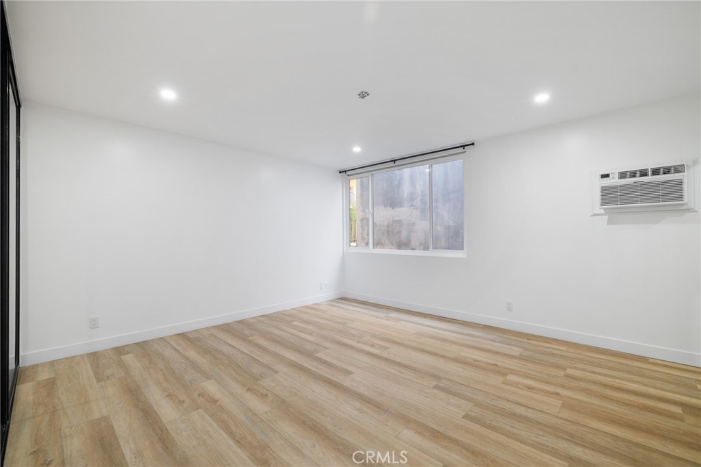 17000 Burbank Boulevard 201