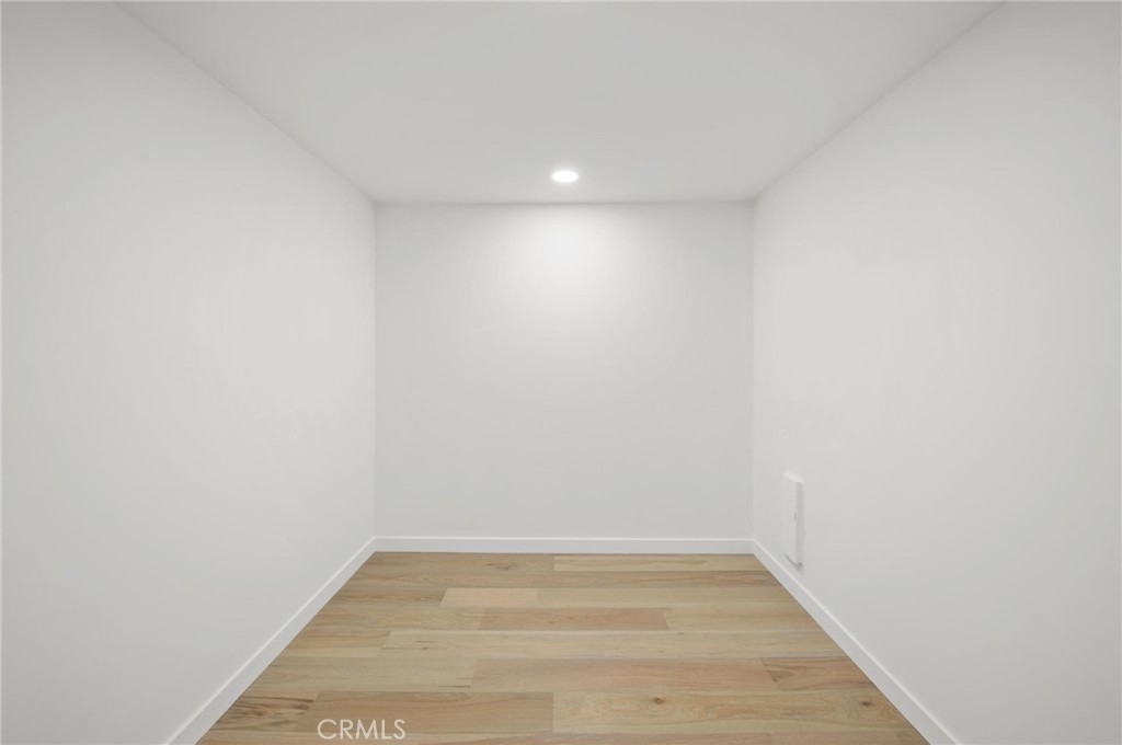 14328 Emelita Street