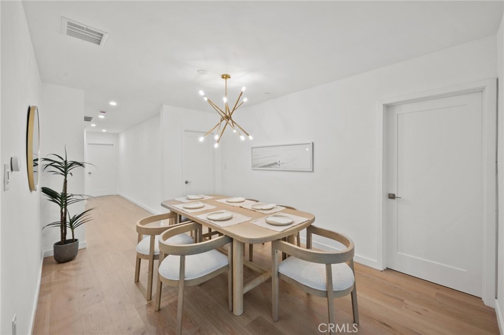 14328 Emelita Street