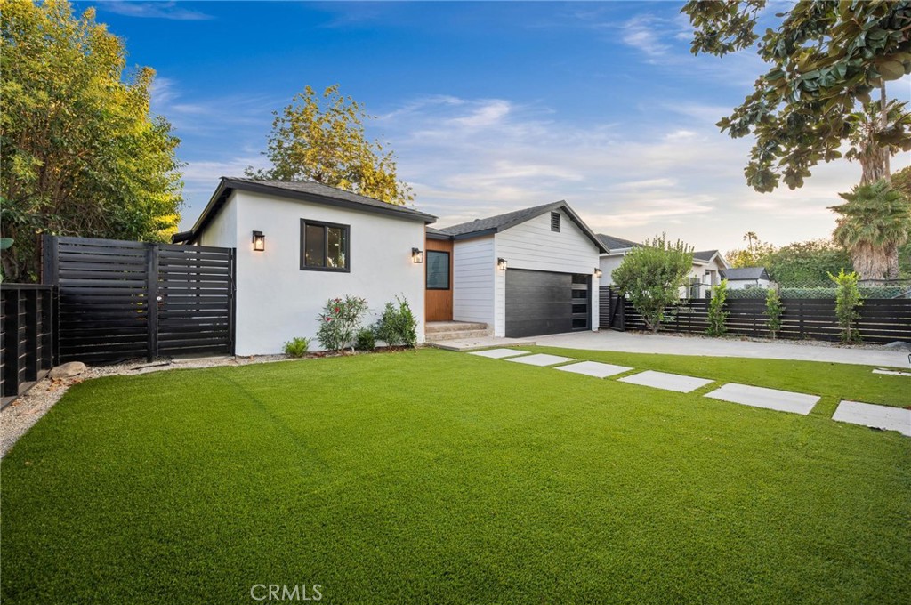 14328 Emelita Street