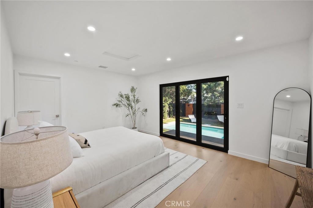 14328 Emelita Street