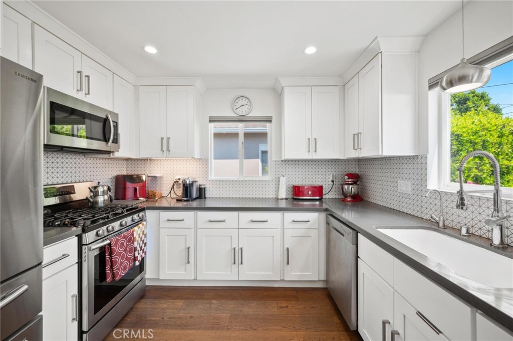 17642 Calvert Street