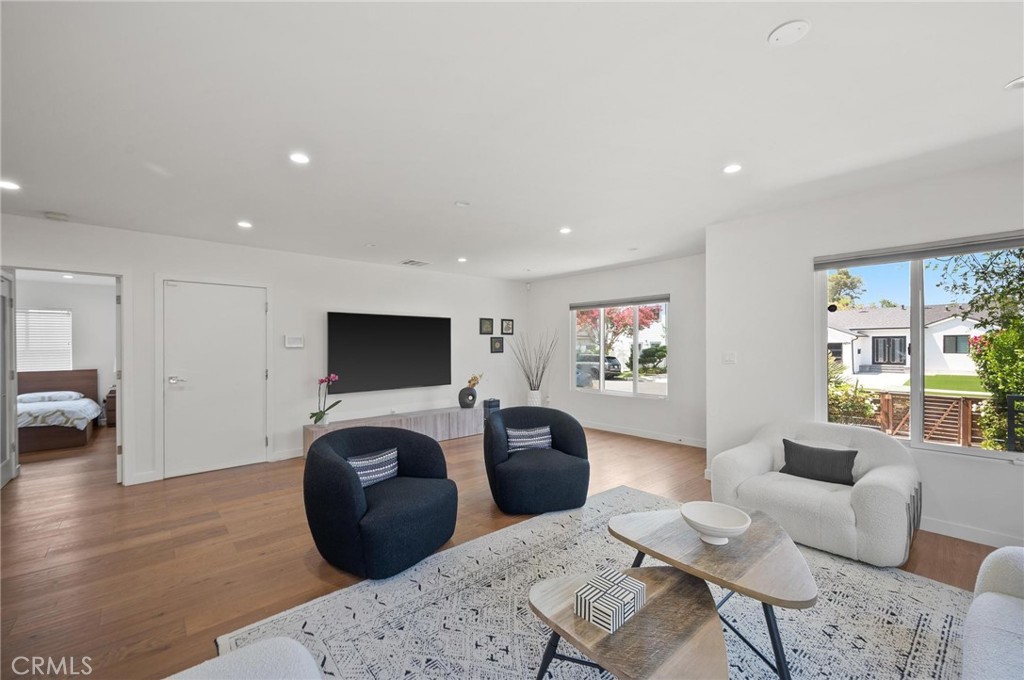 17642 Calvert Street