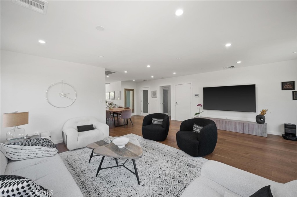 17642 Calvert Street