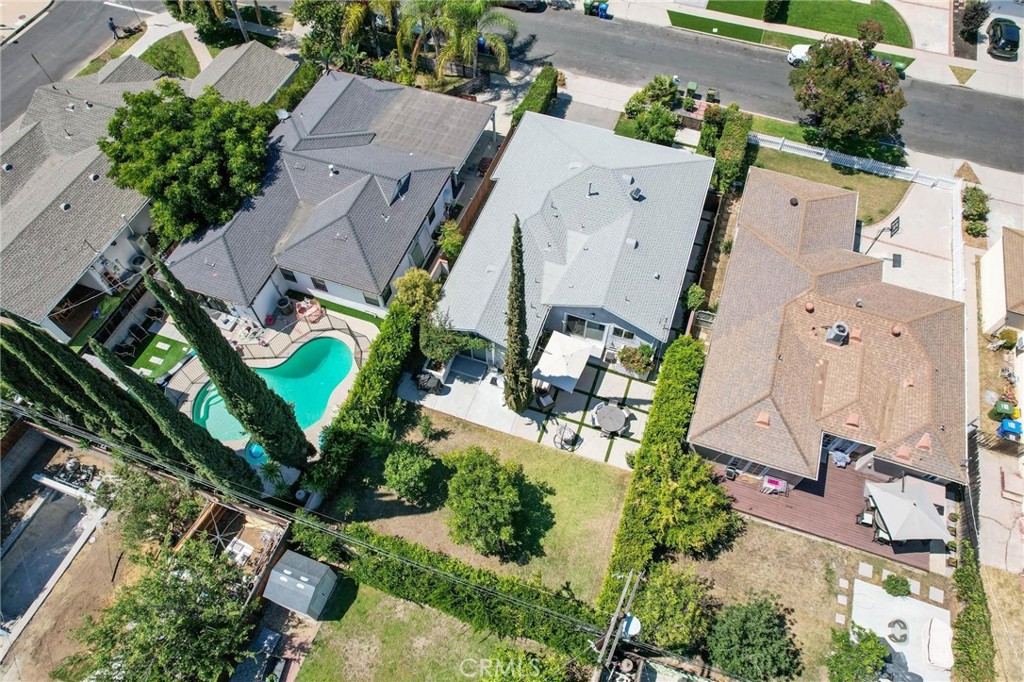 17642 Calvert Street