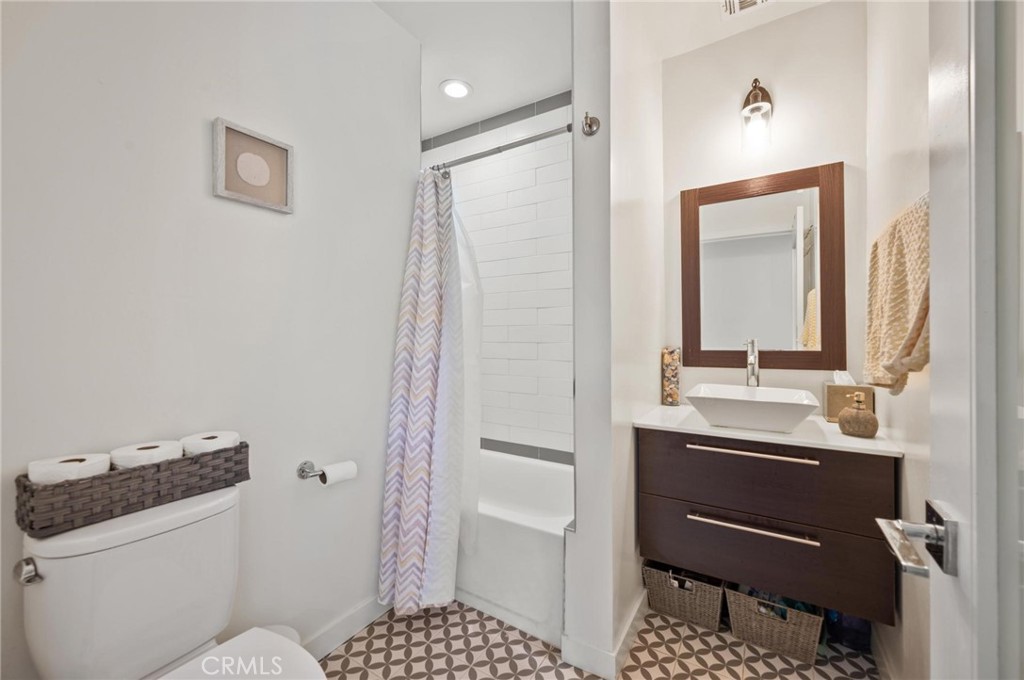 17642 Calvert Street