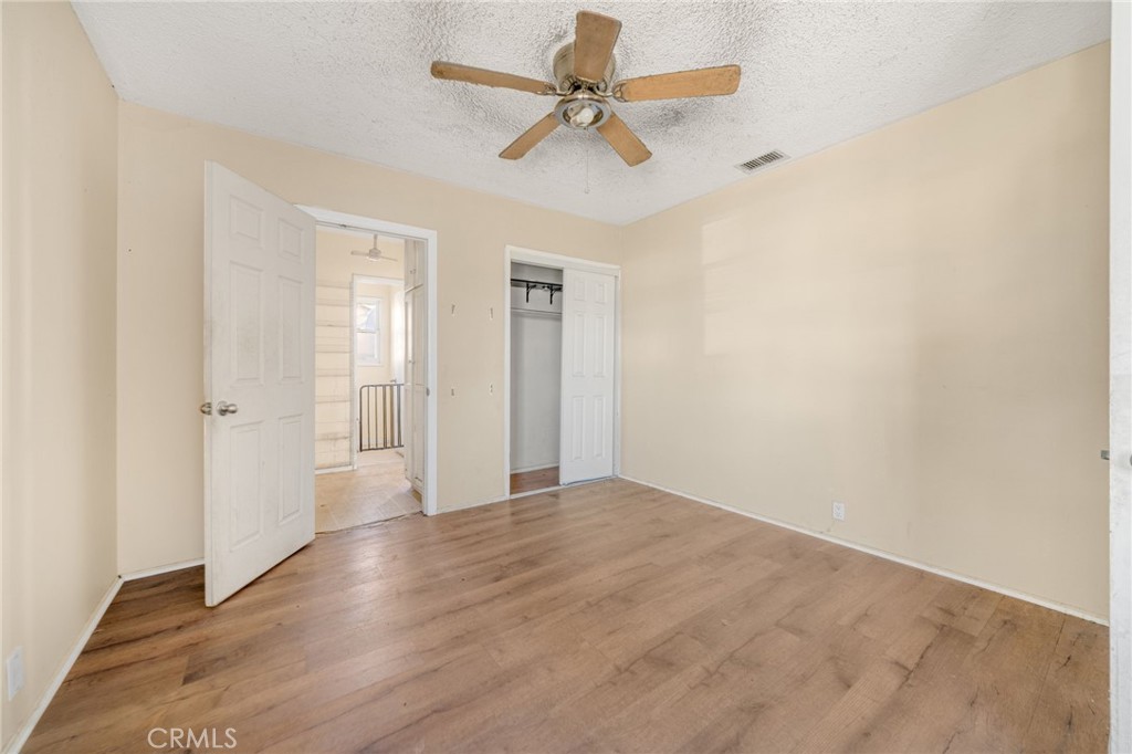2106 W Cerritos