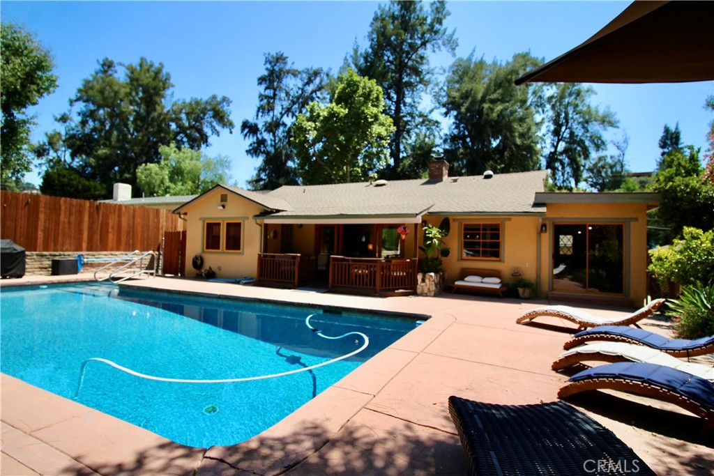 4968 Reforma Road