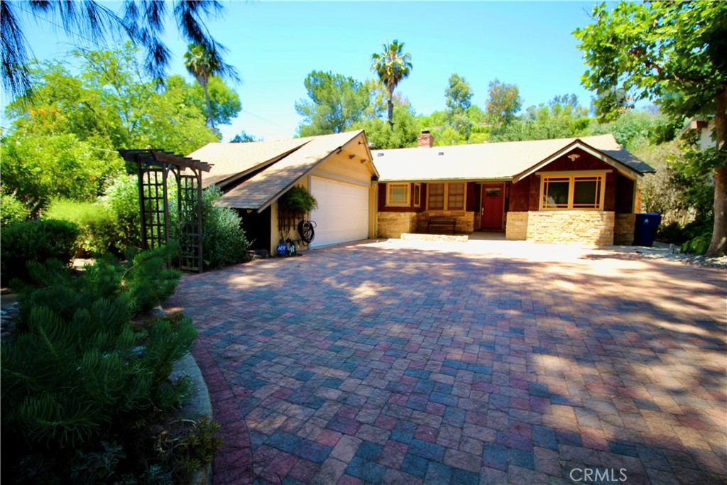 4968 Reforma Road