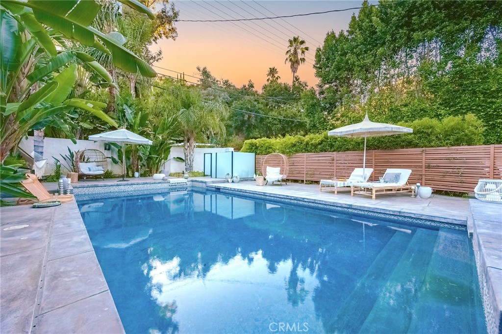 4444 Canoga Avenue