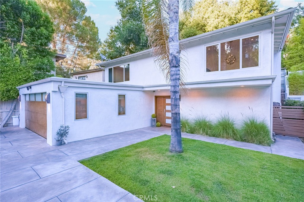 4444 Canoga Avenue