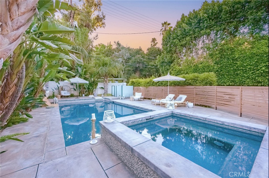4444 Canoga Avenue