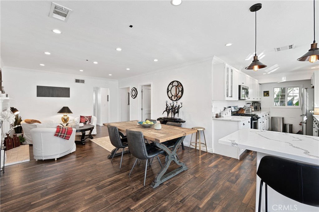 20852 Kittridge