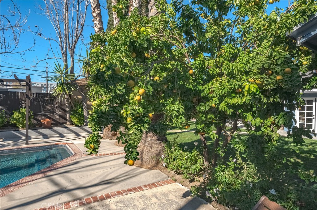 20852 Kittridge