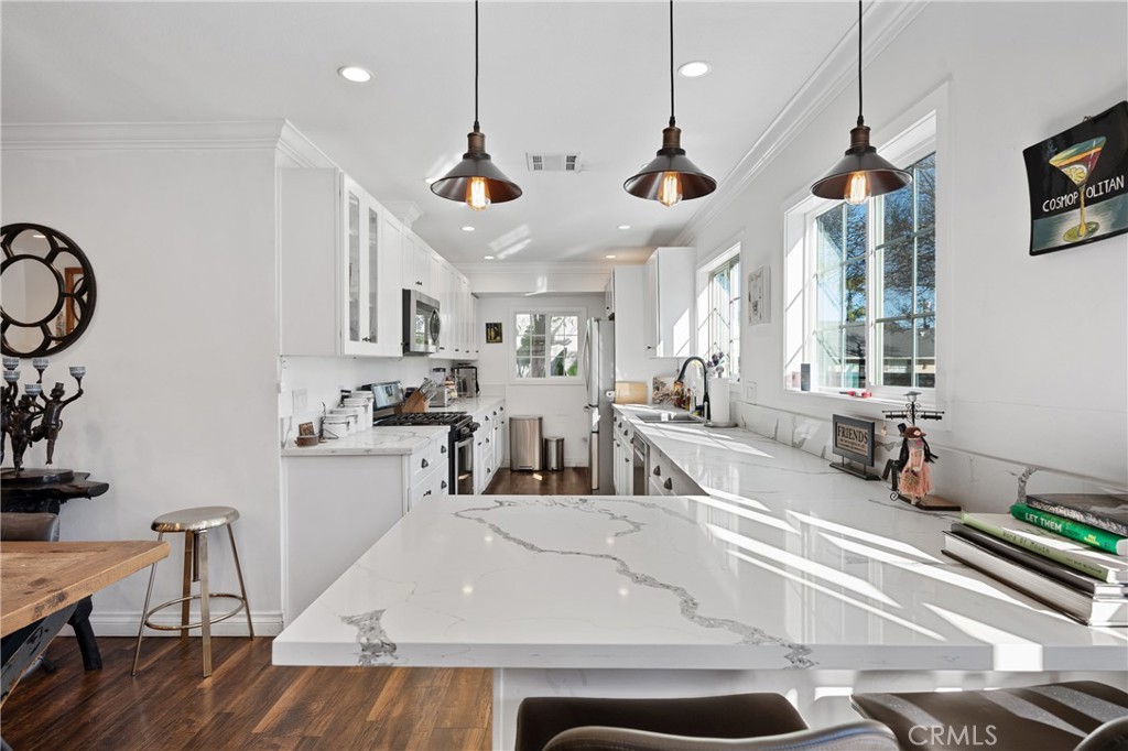 20852 Kittridge