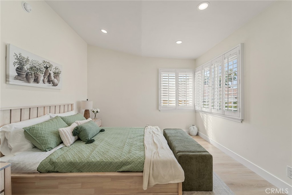 7272 W 90th Street