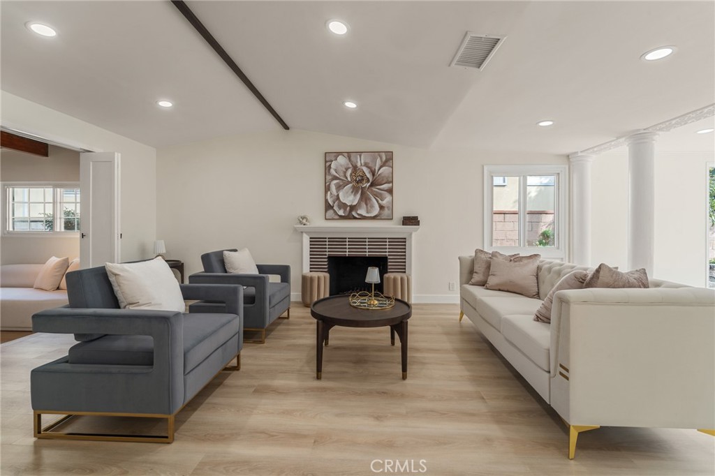 7272 W 90th Street