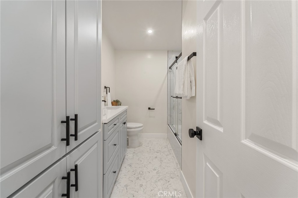 7272 W 90th Street