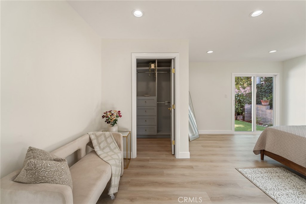 7272 W 90th Street