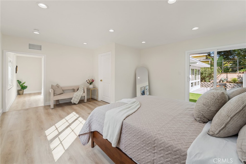 7272 W 90th Street