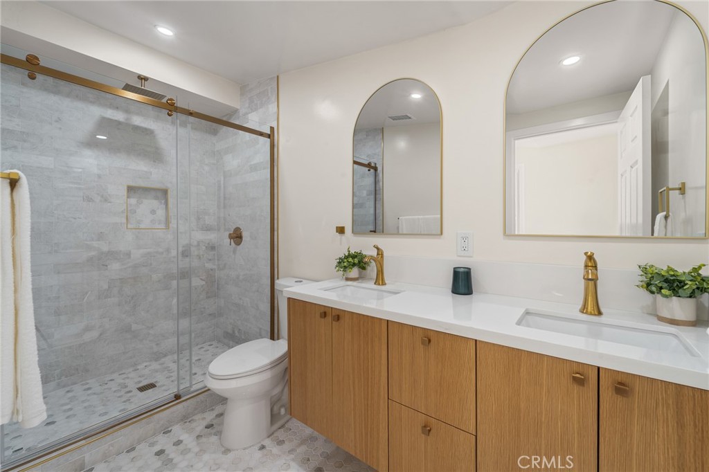 7272 W 90th Street