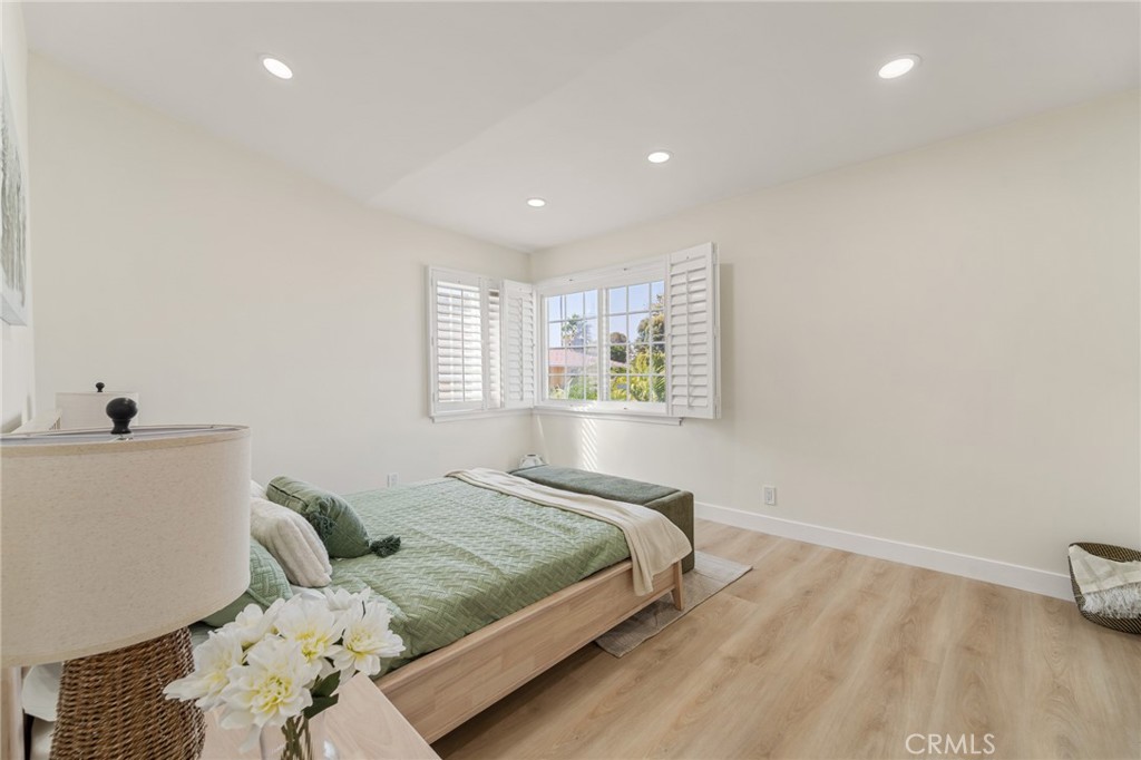 7272 W 90th Street
