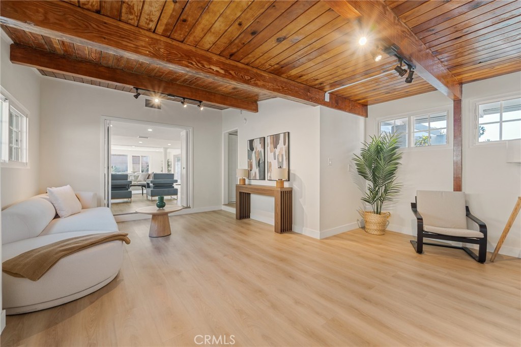 7272 W 90th Street