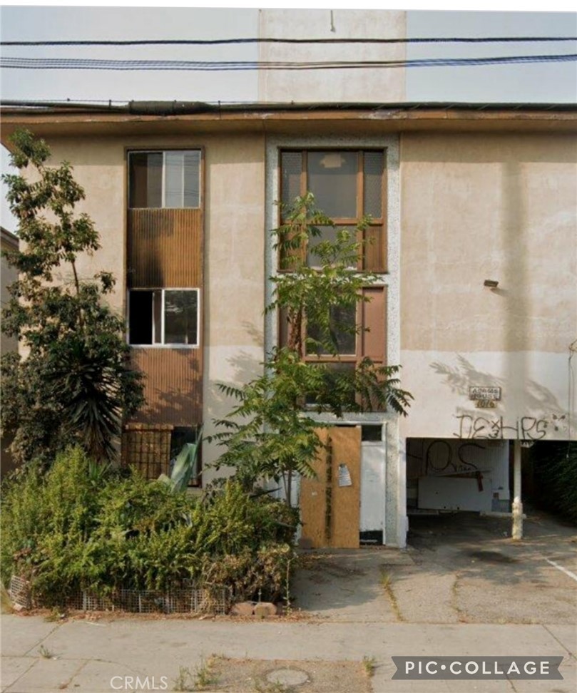 1016 W 24th