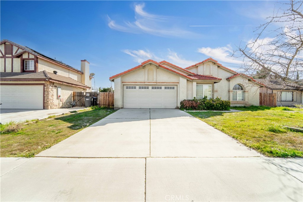 4044 Belleshire