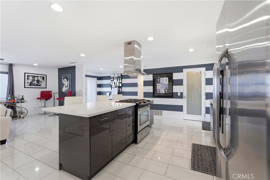 303 E San Rafael Drive