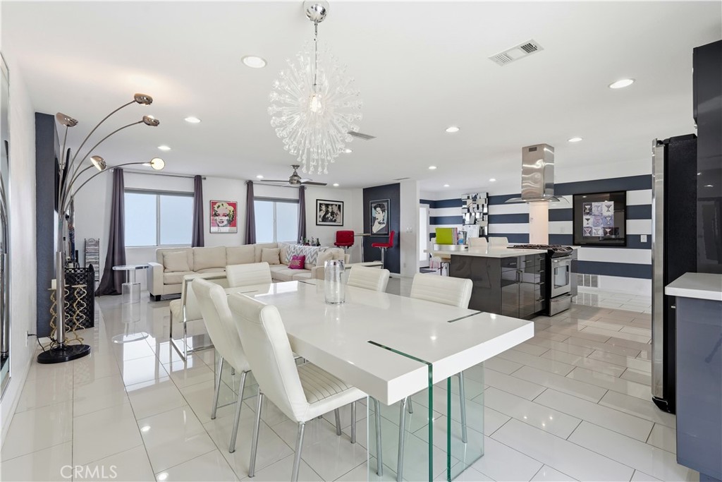 303 E San Rafael Drive