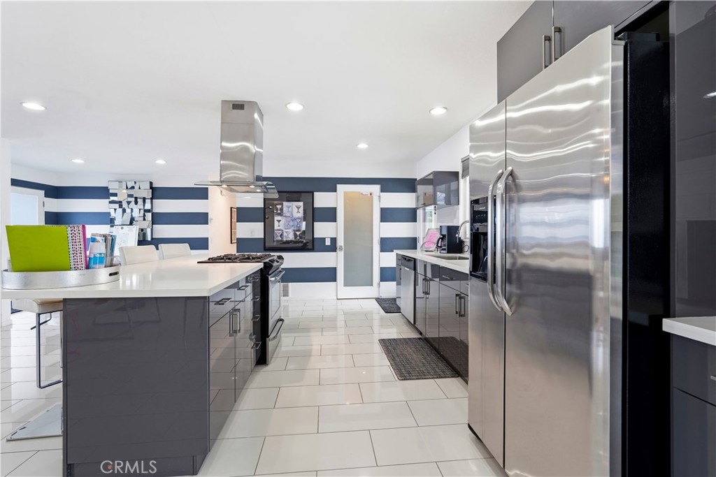 303 E San Rafael Drive
