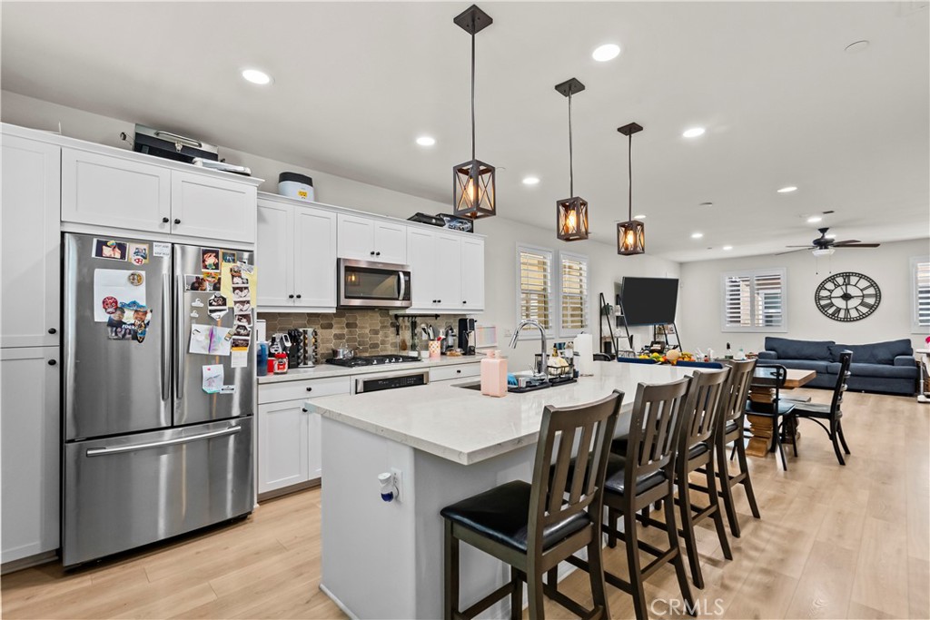 11226 N Alta