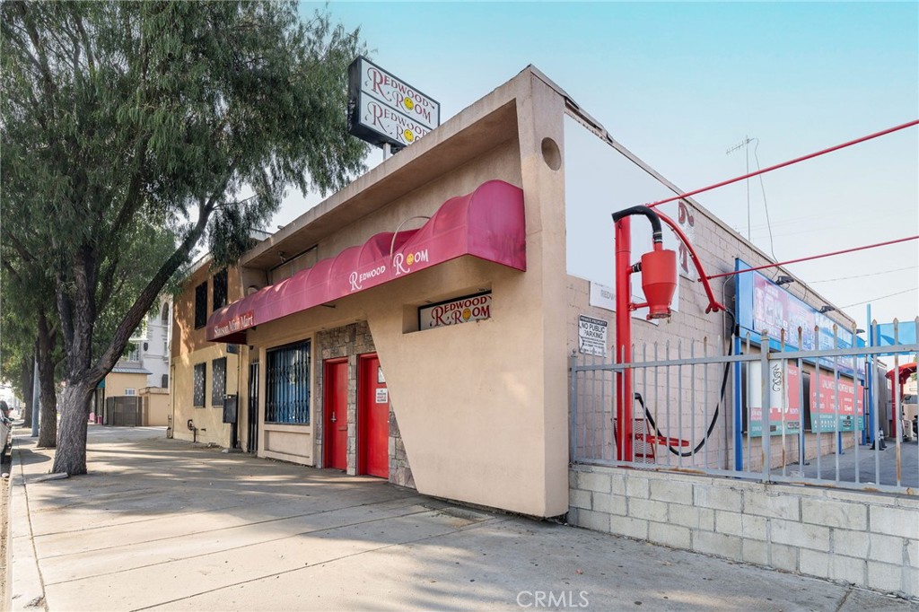4533 Slauson Avenue