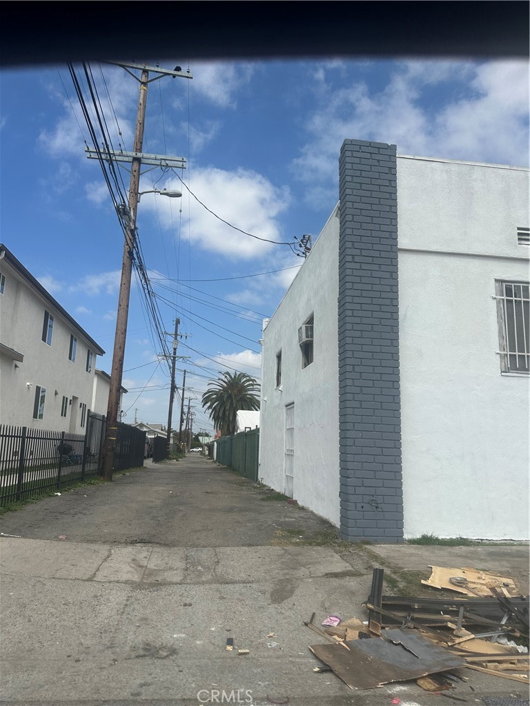 10975 S Main