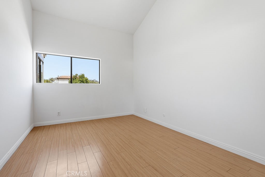 1000 E Windsor Road 9