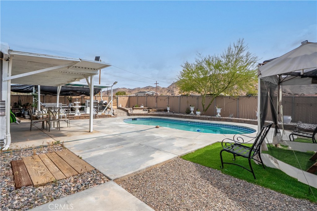 17133 Mesquite Rd