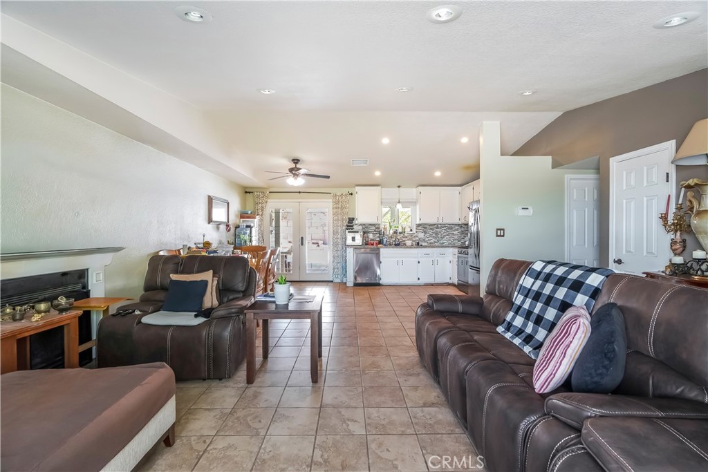 17133 Mesquite Rd