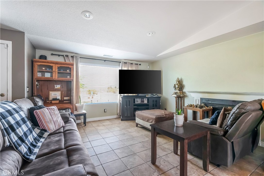 17133 Mesquite Rd