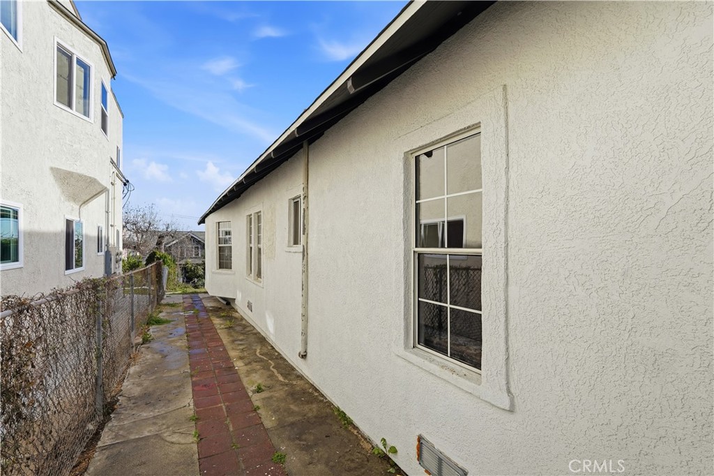 537 N Cummings Street