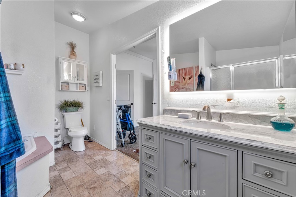 1550 20th Street W 76