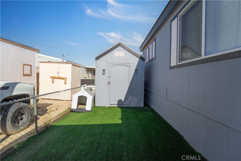 1550 20th Street W 76