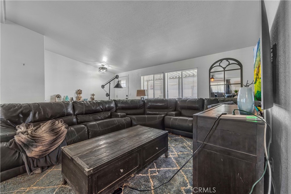 1550 20th Street W 76