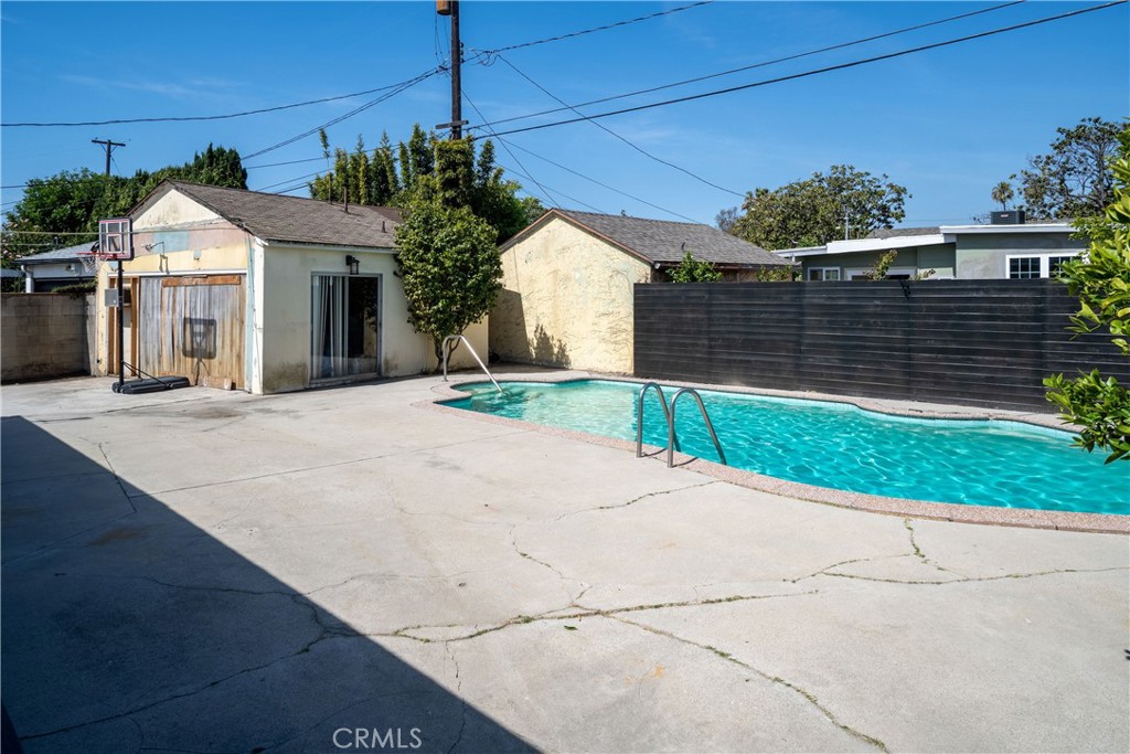 11205 Woolford Street