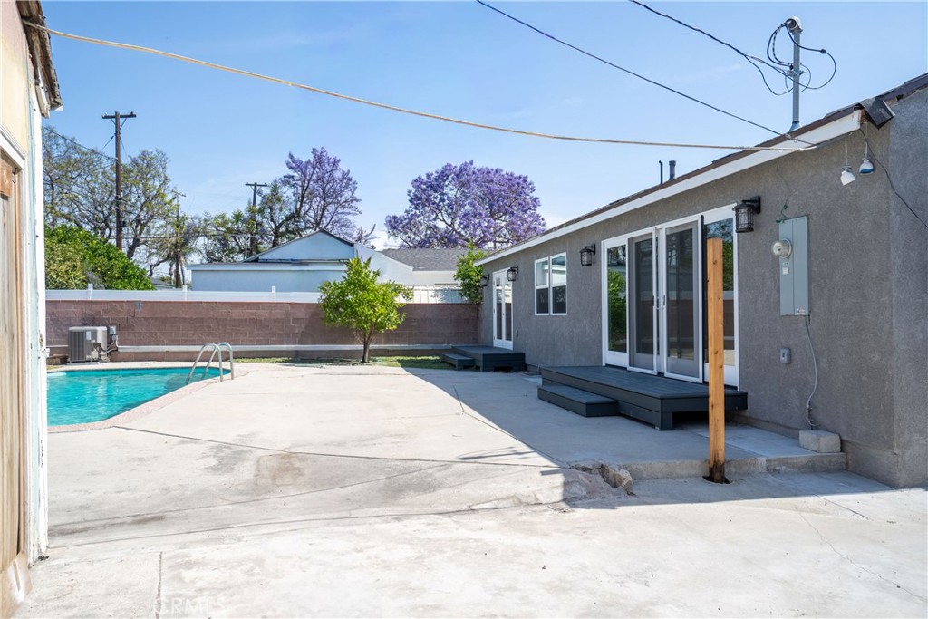 11205 Woolford Street