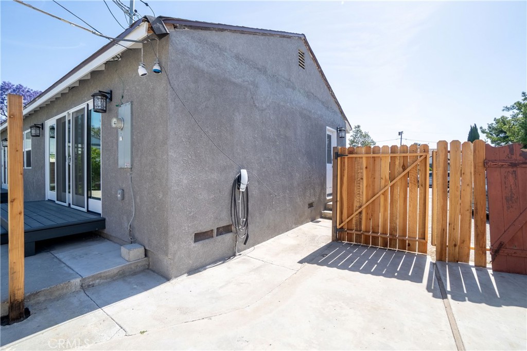 11205 Woolford Street