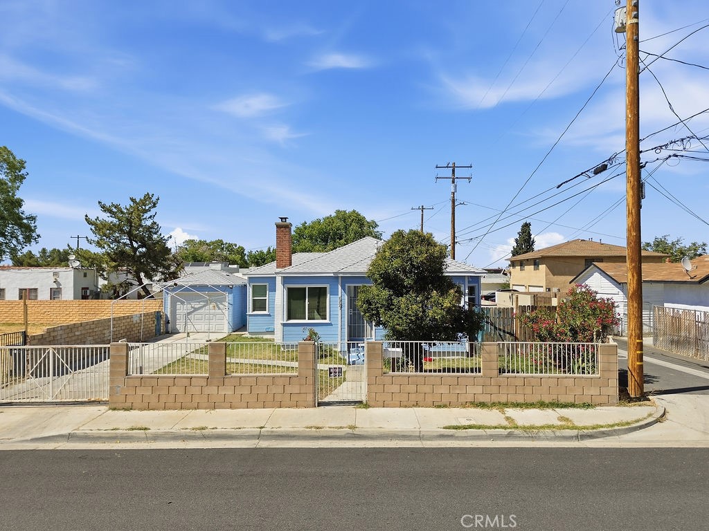 557 W Oldfield Street