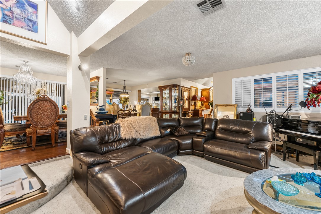 125 Lakeview Drive